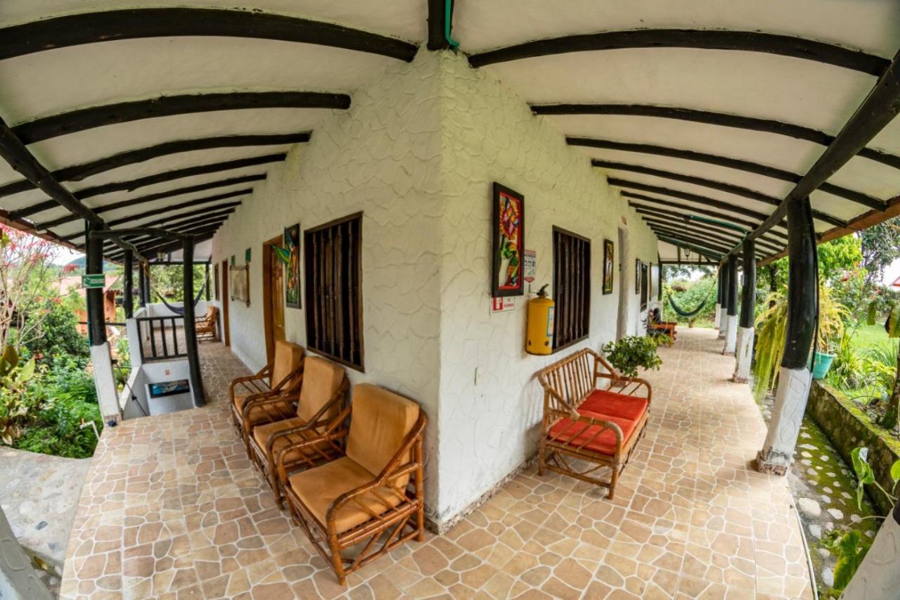 Hotel Alto De Los Andaquies ซานออกุสติน ภายนอก รูปภาพ