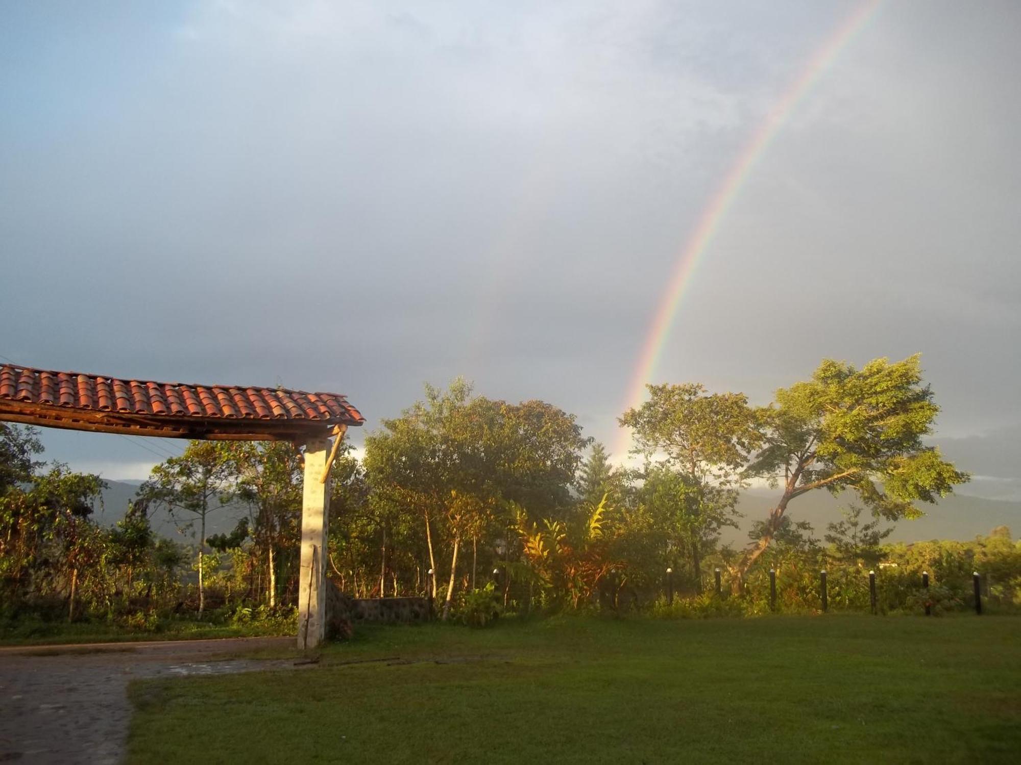 Hotel Alto De Los Andaquies ซานออกุสติน ภายนอก รูปภาพ